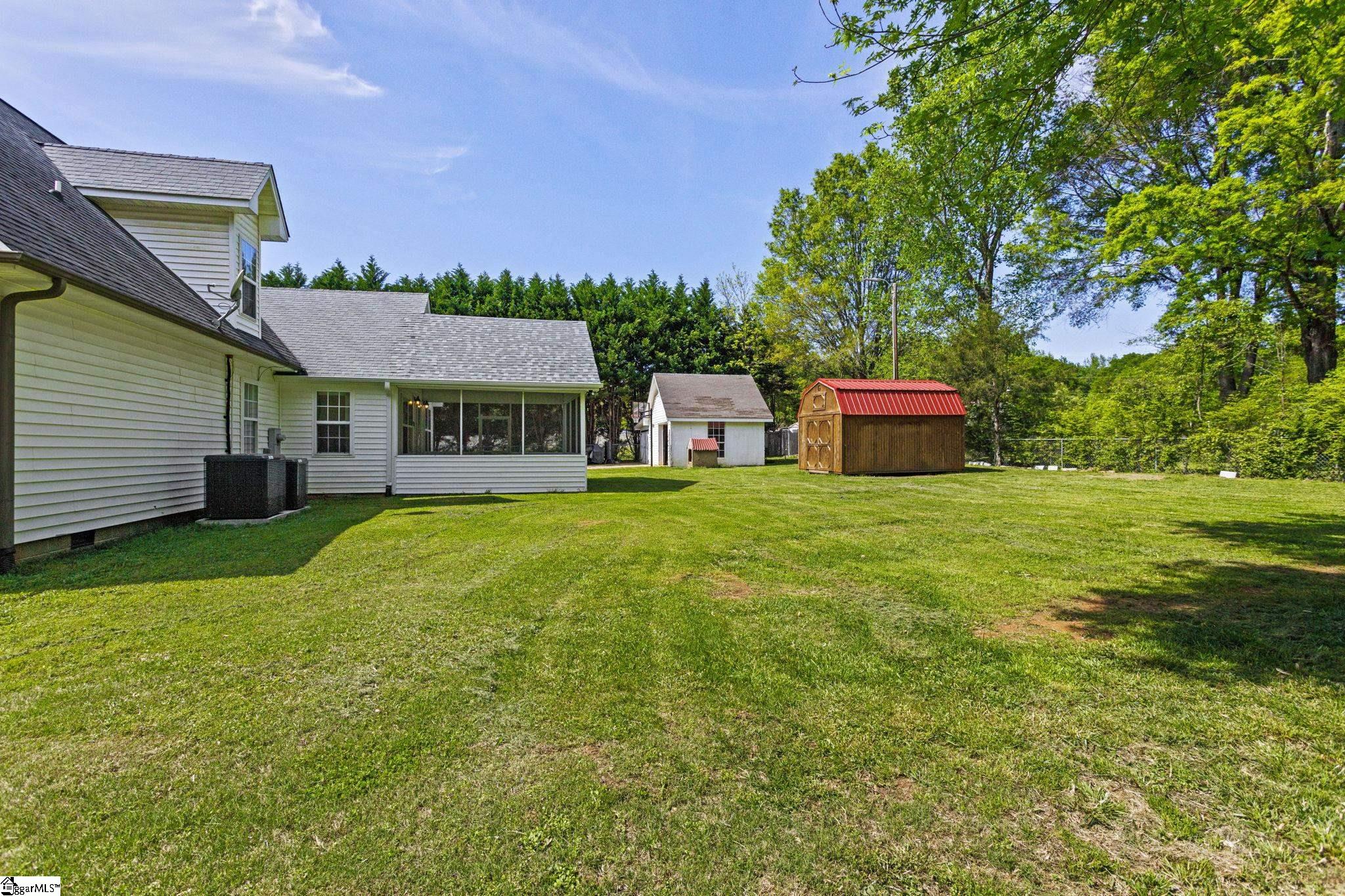 9565 Augusta Road Pelzer, SC 29669 - Photo 32 of 36