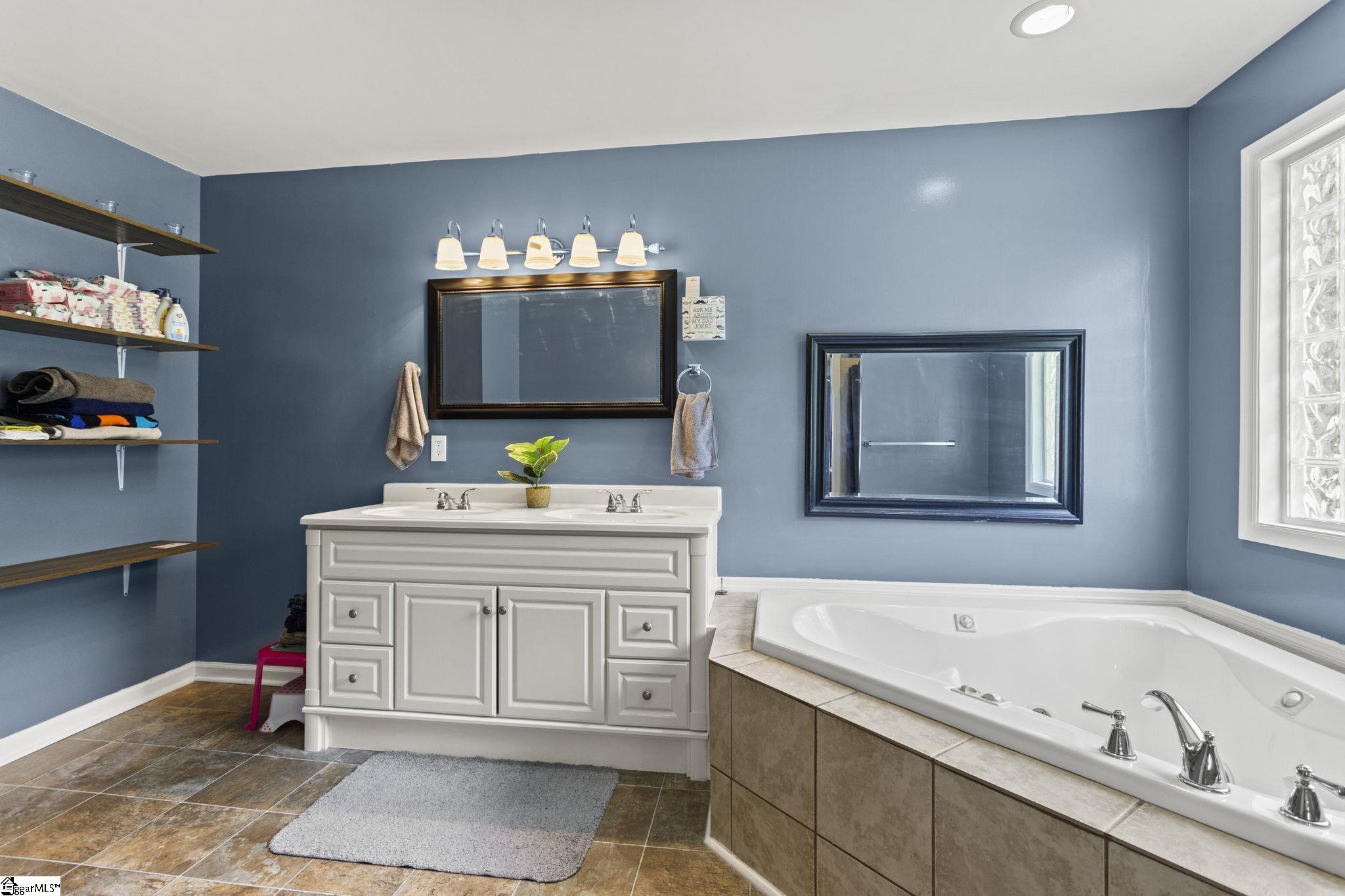 9565 Augusta Road Pelzer, SC 29669 - Photo 6 of 36