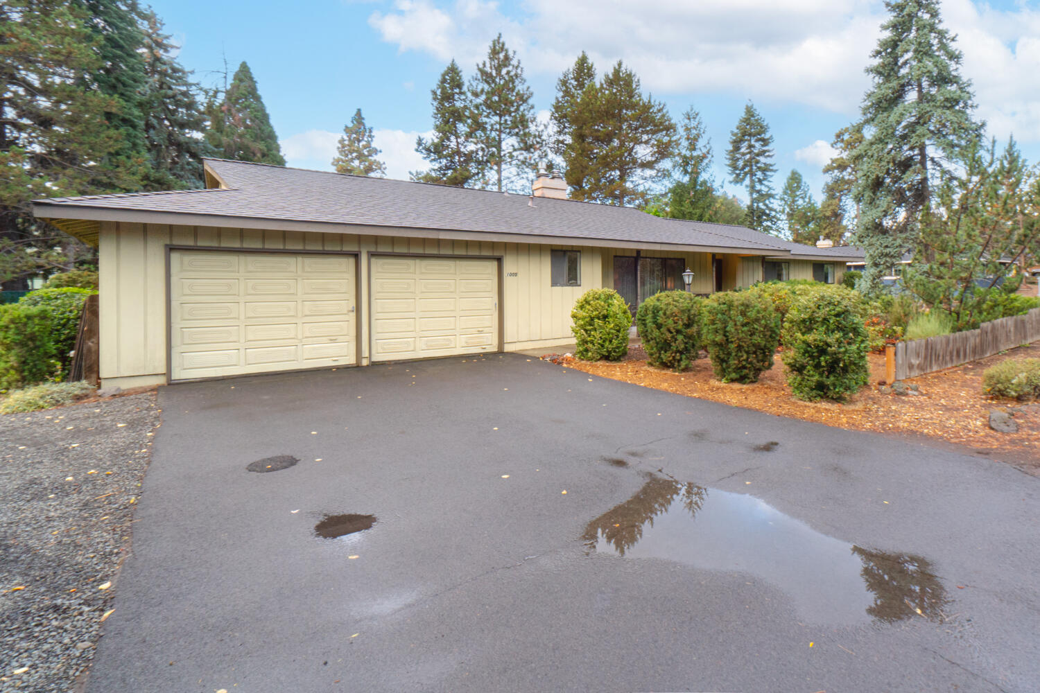 1005 Northeast Butler Market Road Bend, OR 97701 - Photo 41 of 43 1005-019