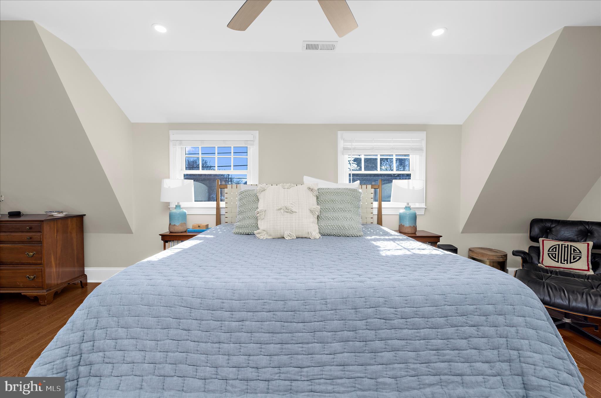 1102 Poplar Avenue Annapolis, MD 21401 - Photo 29 of 125 a large bedroom with a bed and dresser