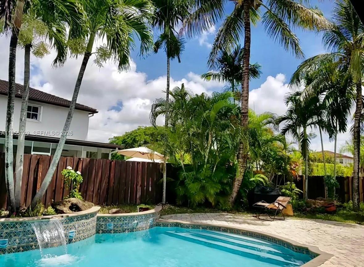 18121 Southwest 152nd Court Miami, FL 33187 - Photo 12 of 17