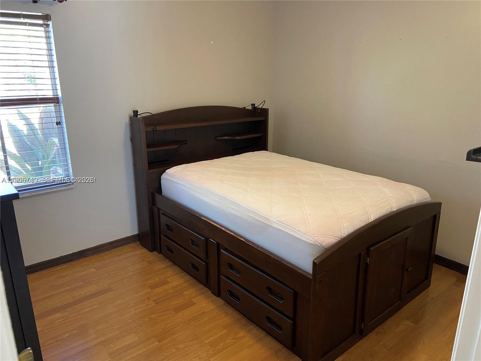 18121 Southwest 152nd Court Miami, FL 33187 - Photo 10 of 17