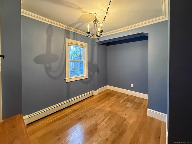 a view of empty room with window