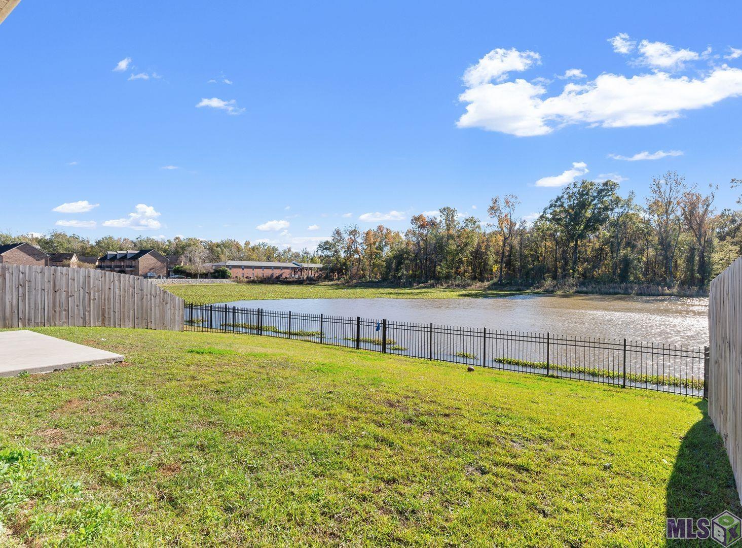 7156 Kenilworth Crossing Avenue Baton Rouge, LA 70820 - Photo 4 of 5