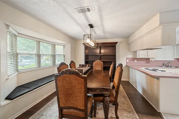 $1,795 | 416 Rolling Hills Drive West, Conroe, TX 77304
