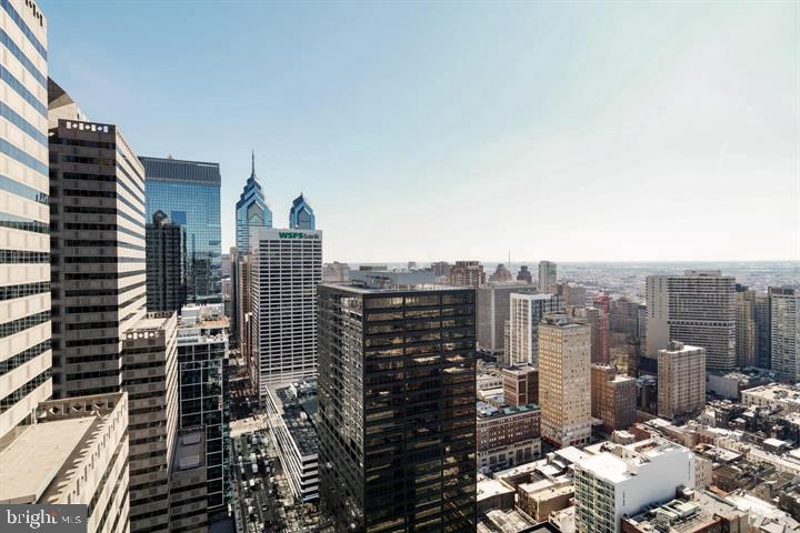 2101 Market Street, Unit 4205 Philadelphia, PA 19103 - Photo 20 of 31 a view of city