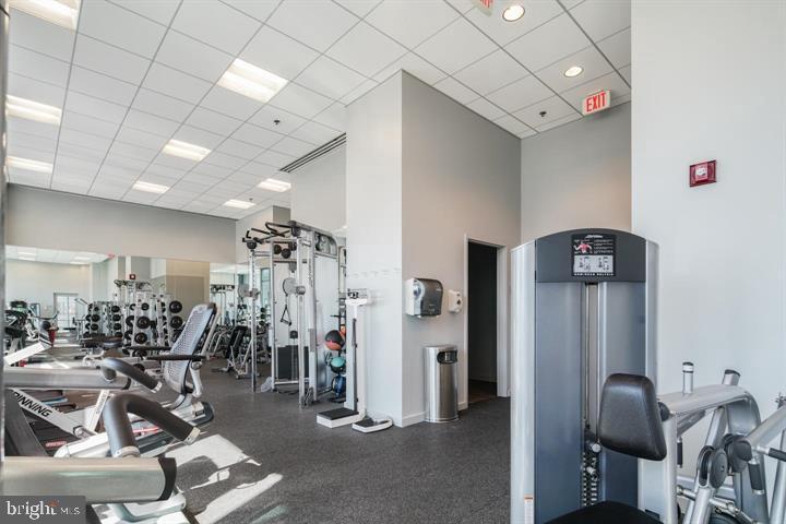 2101 Market Street, Unit 4205 Philadelphia, PA 19103 - Photo 29 of 31 a view of a room with gym equipment