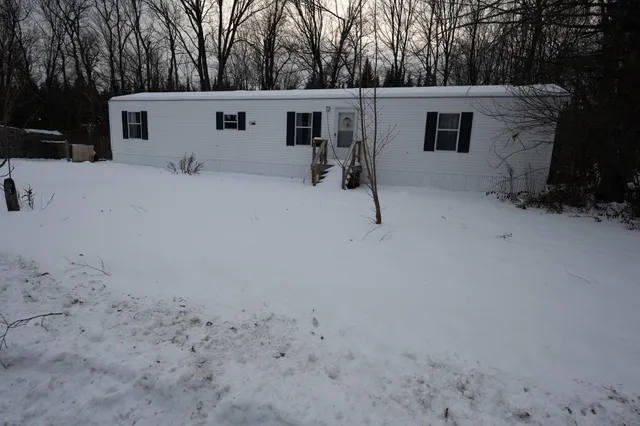 $189,900 | 128 Valley View Road, Conway, NH 03860