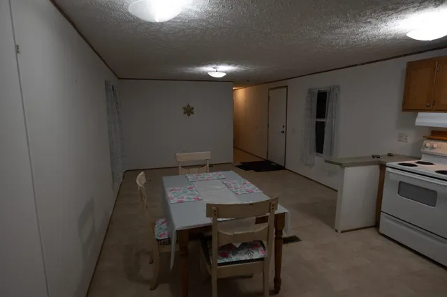 $189,900 | 128 Valley View Road, Conway, NH 03860