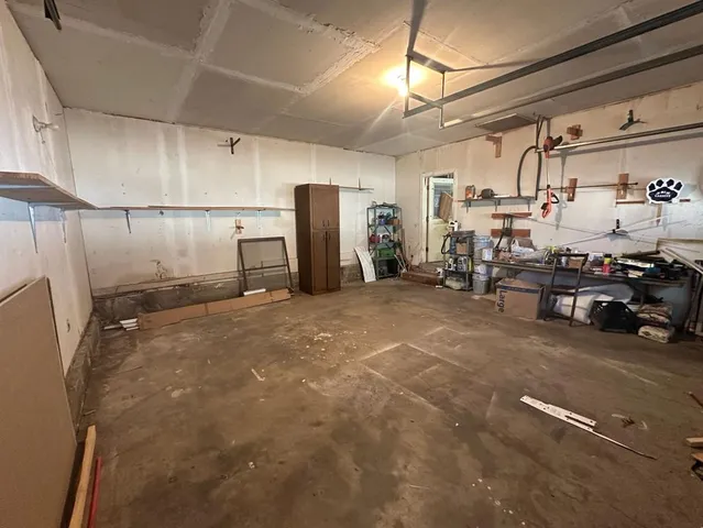 $139,900 | 932 West Live Oak Street, Jacksboro, TX 76458