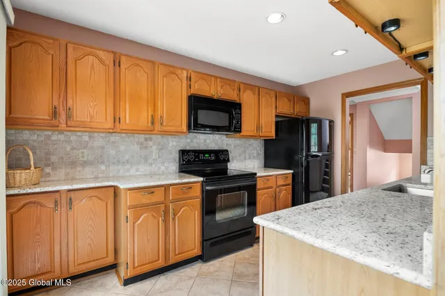 $679,000 | 13 B Hummingbird Circle, Horicon, NY 12808