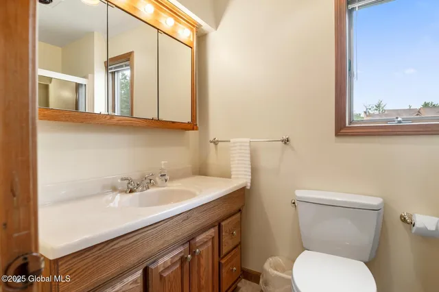 $679,000 | 13 B Hummingbird Circle, Horicon, NY 12808