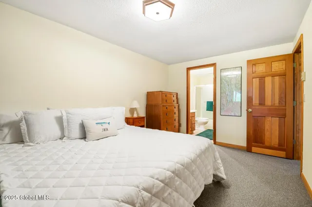 $679,000 | 13 B Hummingbird Circle, Horicon, NY 12808