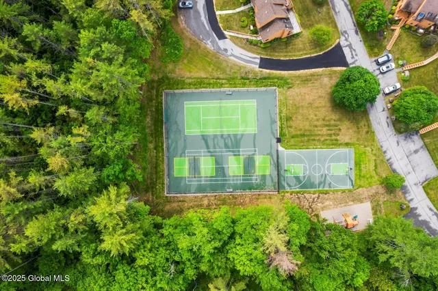 $679,000 | 13 B Hummingbird Circle, Horicon, NY 12808