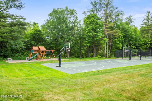 $679,000 | 13 B Hummingbird Circle, Horicon, NY 12808