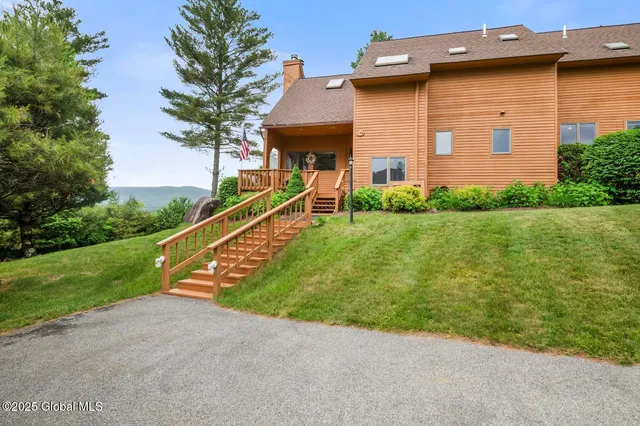 $679,000 | 13 B Hummingbird Circle, Horicon, NY 12808