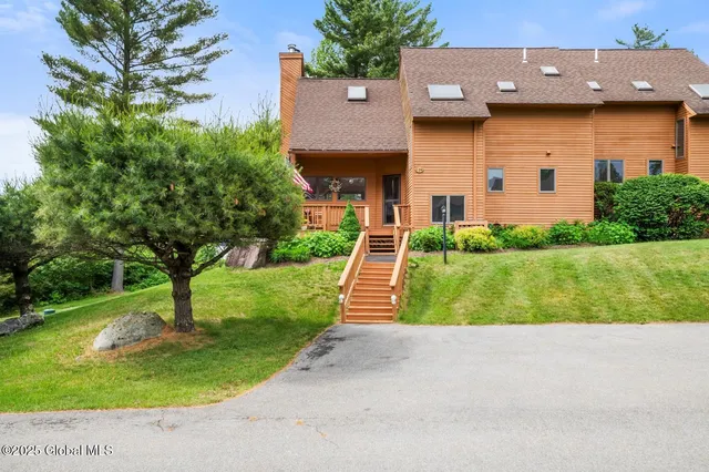 $679,000 | 13 B Hummingbird Circle, Horicon, NY 12808