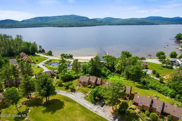 $679,000 | 13 B Hummingbird Circle, Horicon, NY 12808