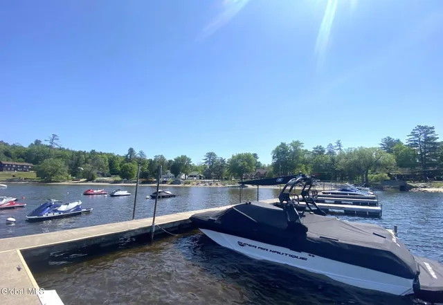 $649,000 | 13 B Hummingbird Circle, Horicon, NY 12808