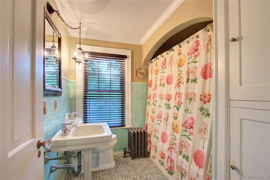 686 Washington Road Grosse Pointe, MI 48230 - Photo 44 of 73