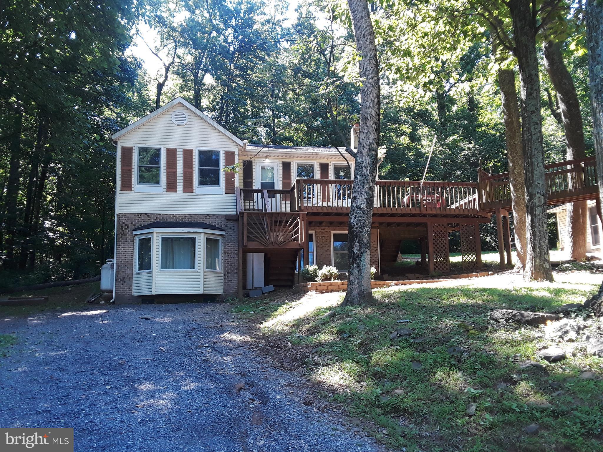 352 Luchase Road Linden, VA 22642 - Photo 2 of 30 Exterior (Front)