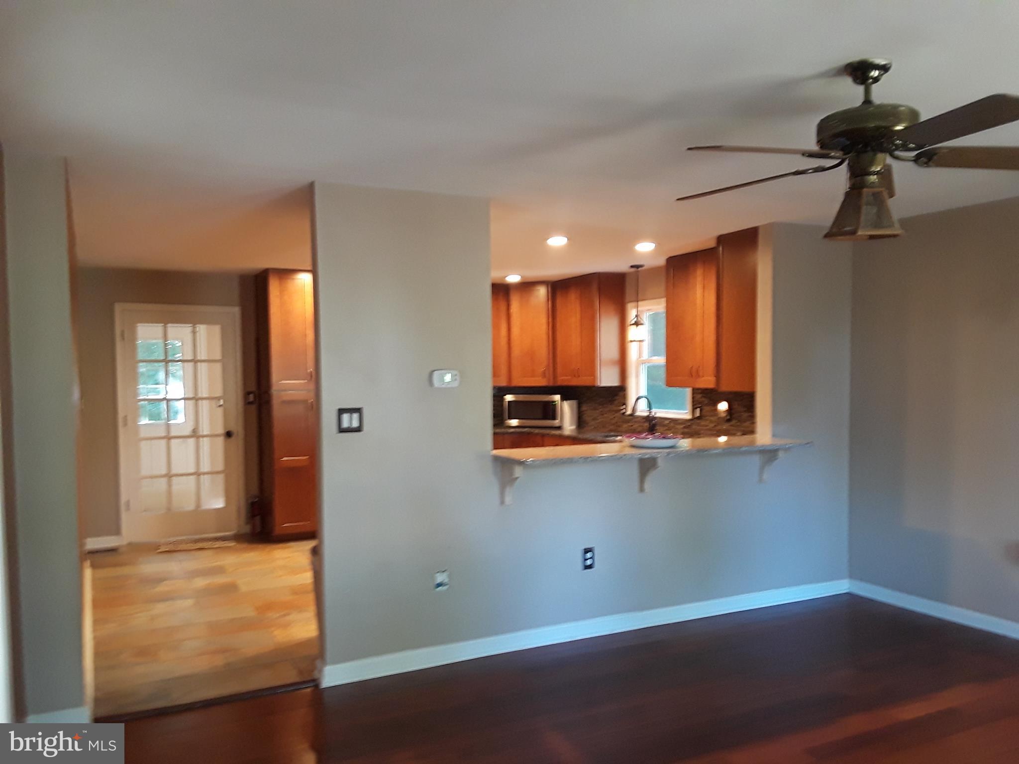 352 Luchase Road Linden, VA 22642 - Photo 11 of 30 Living Room