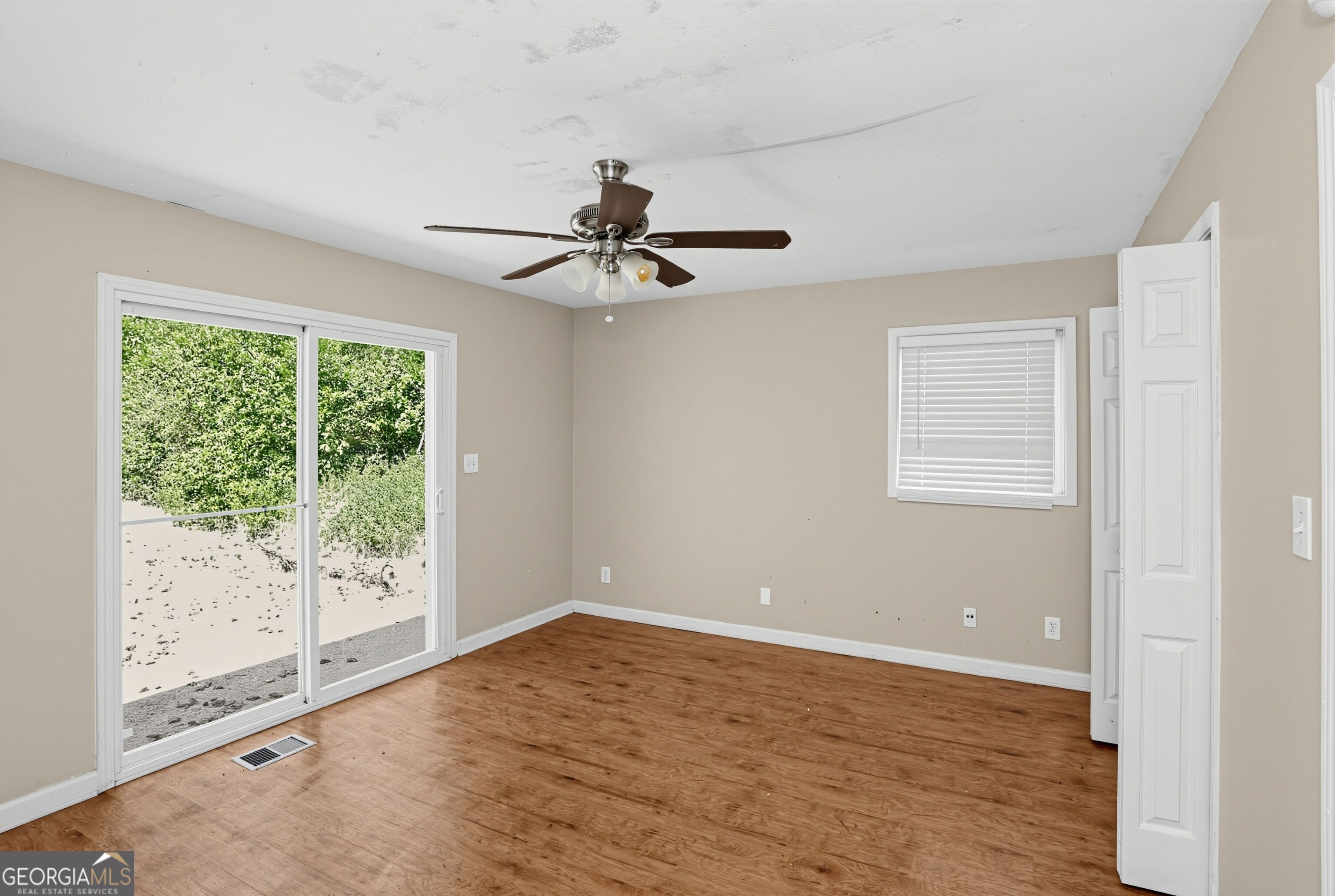 1127 Renee Drive Decatur, GA 30035 - Photo 22 of 36 Gallery Image 22