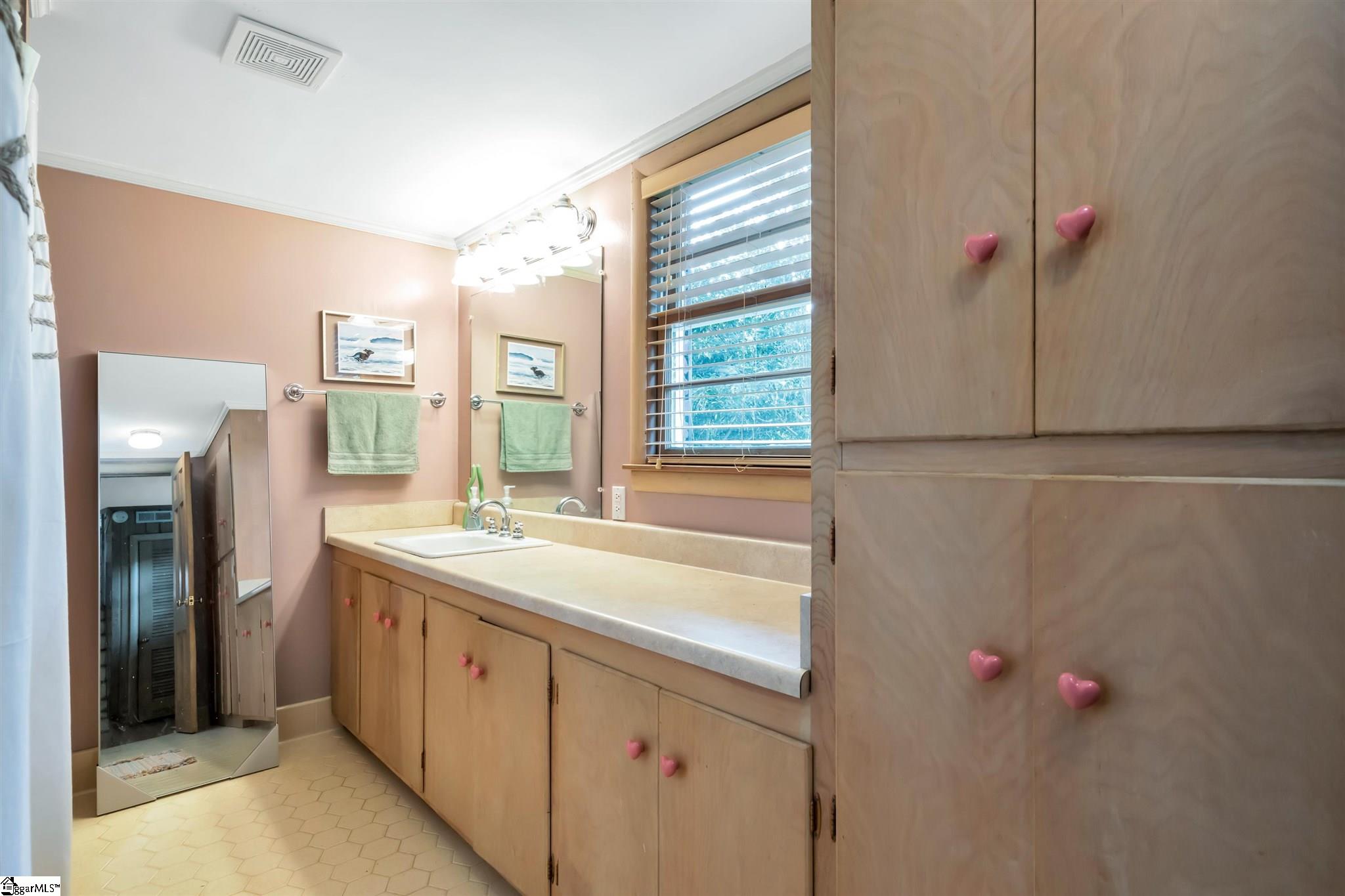 213 Emory Road Spartanburg, SC 29307 - Photo 11 of 33 Gallery Image 11