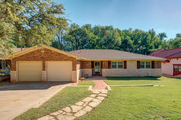 $340,000 | 5 West Brookhollow, Ransom Canyon, TX 79366