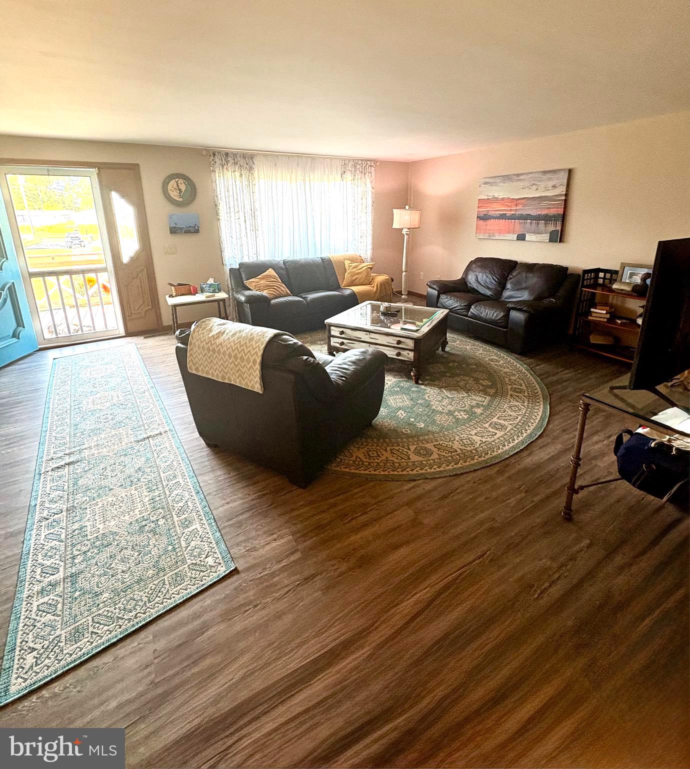 20949 Somers Road Ewell, MD 21824 - Photo 18 of 55 Spacious Family room