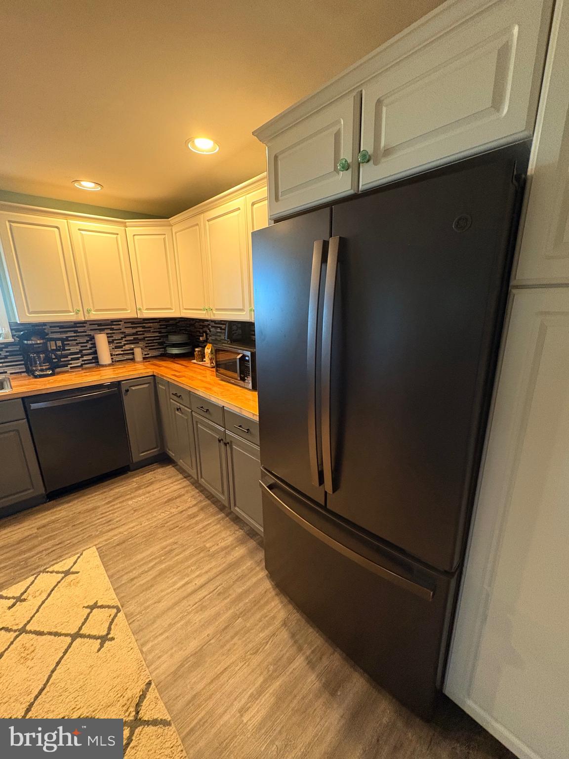 20949 Somers Road Ewell, MD 21824 - Photo 25 of 55 New GE black stainless appliances