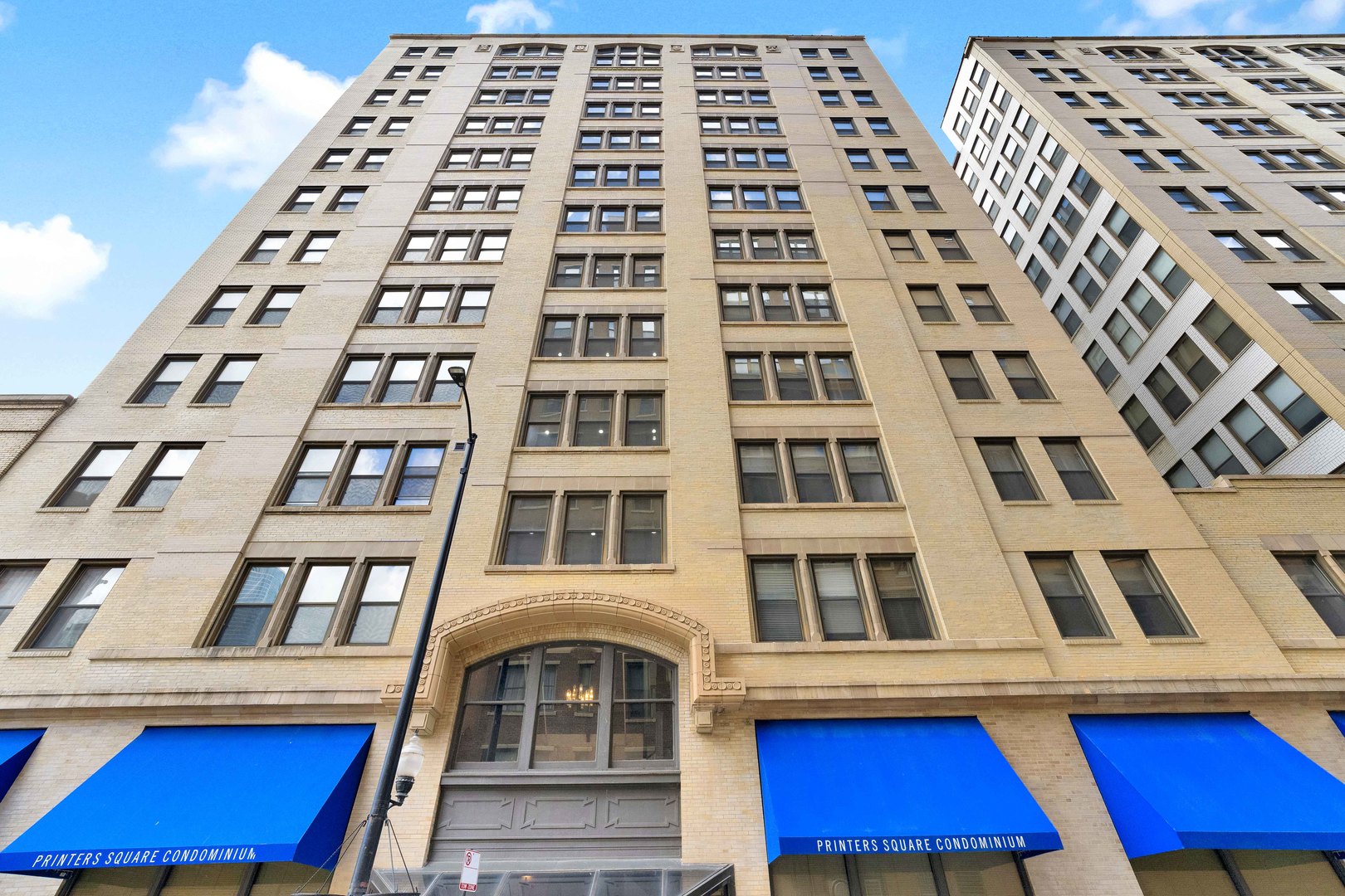 780 South Federal Street, Unit 1210 Chicago, IL 60605 - Photo 1 of 20 a view of a building