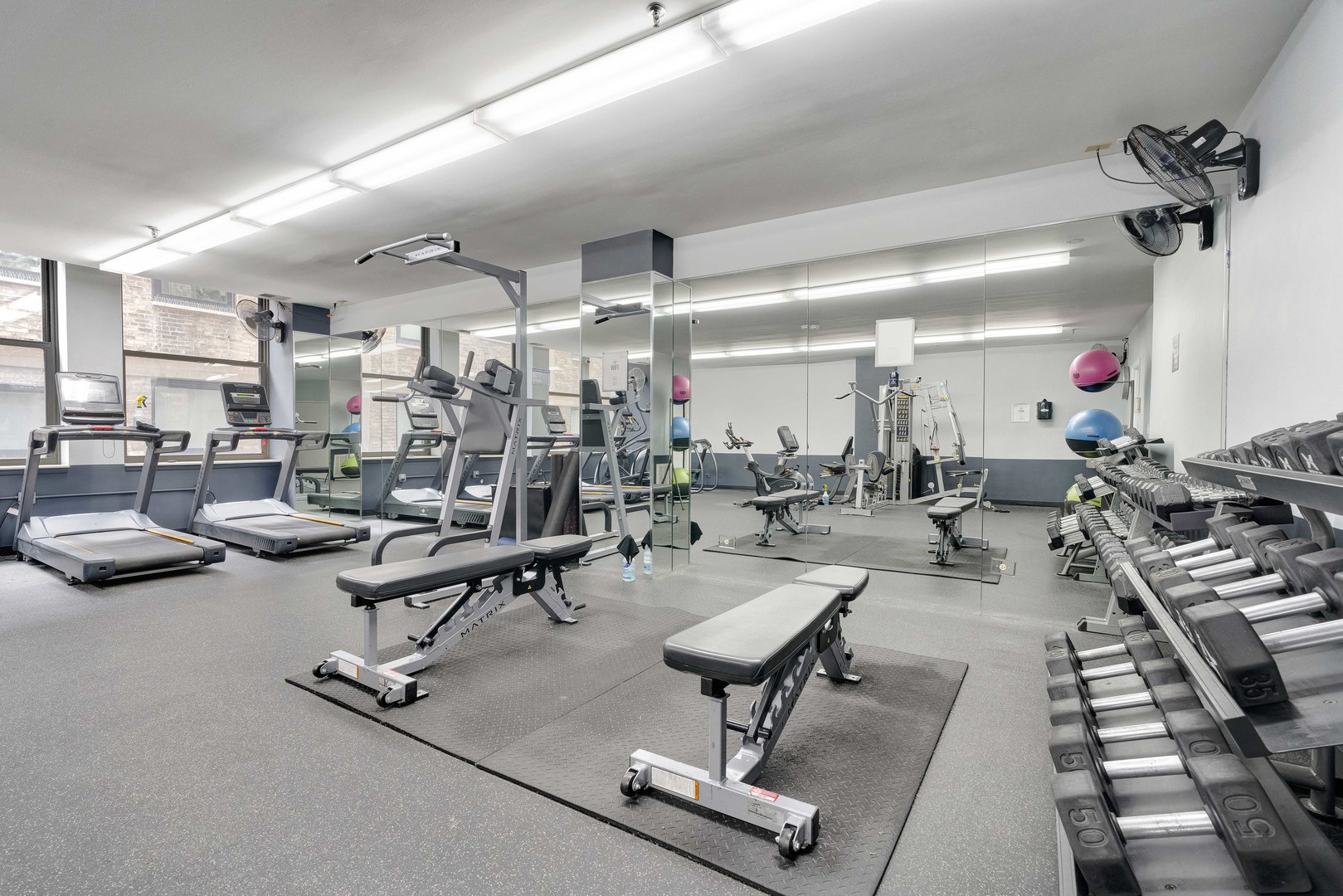 780 South Federal Street, Unit 1210 Chicago, IL 60605 - Photo 20 of 20 a view of a gym