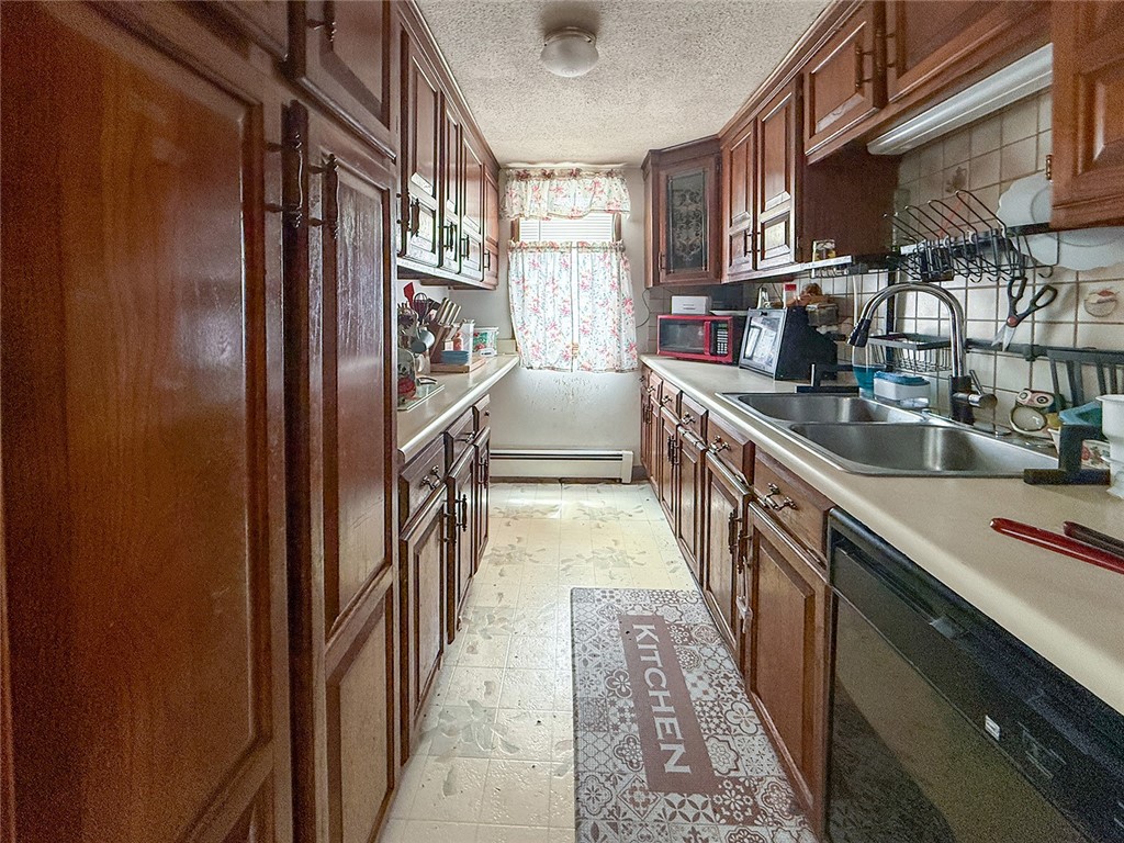 65 Bellingham Street Woonsocket, RI 02895 - Photo 27 of 48