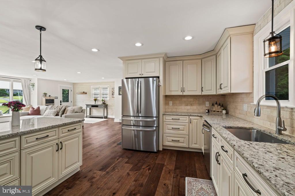 320 Kent Road Broomall, PA 19008 - Photo 17 of 58 Gallery Image 17