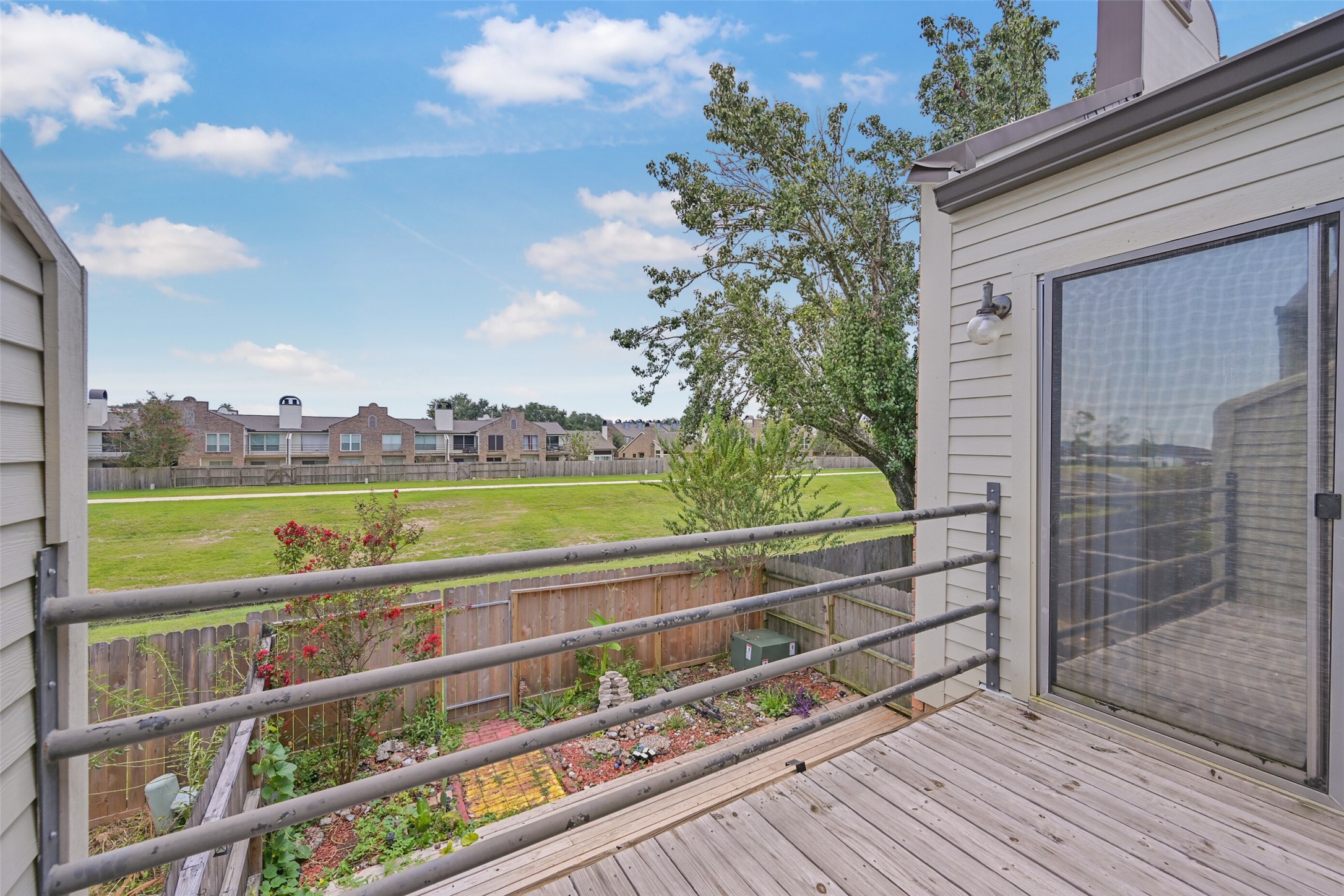 2336 Fairwind Road Houston, TX 77062 - Photo 33 of 38 Gallery Image 33