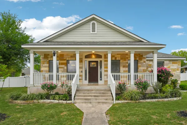 808 Great Sand Dunes Avenue, Pflugerville, TX 78660