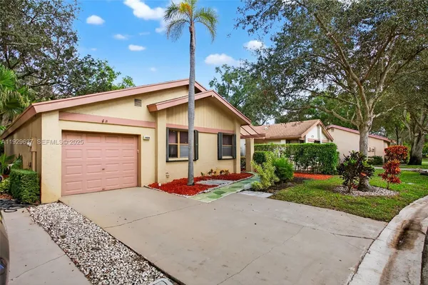 $379,900 | 4409 Cordia Circle, Coconut Creek, FL 33066
