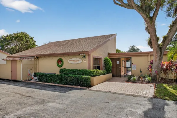 $379,900 | 4409 Cordia Circle, Coconut Creek, FL 33066