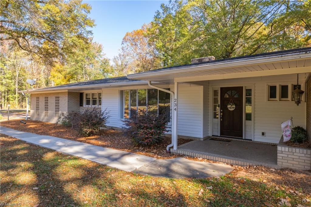 234 Baker Road Archdale, NC 27263 - Photo 4 of 35 Gallery Image 4