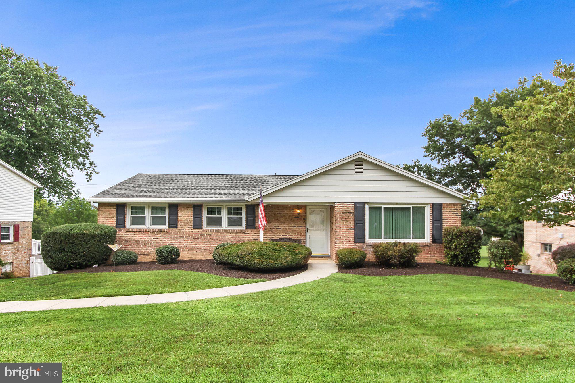 3435 Kingston Road York, PA 17402 - Photo 2 of 25 Gallery Image 2