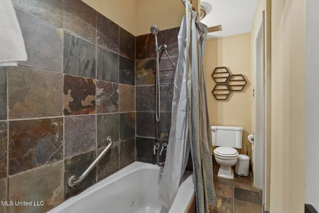 $299,000 | 1405 Riverwood Drive, Jackson, MS 39211