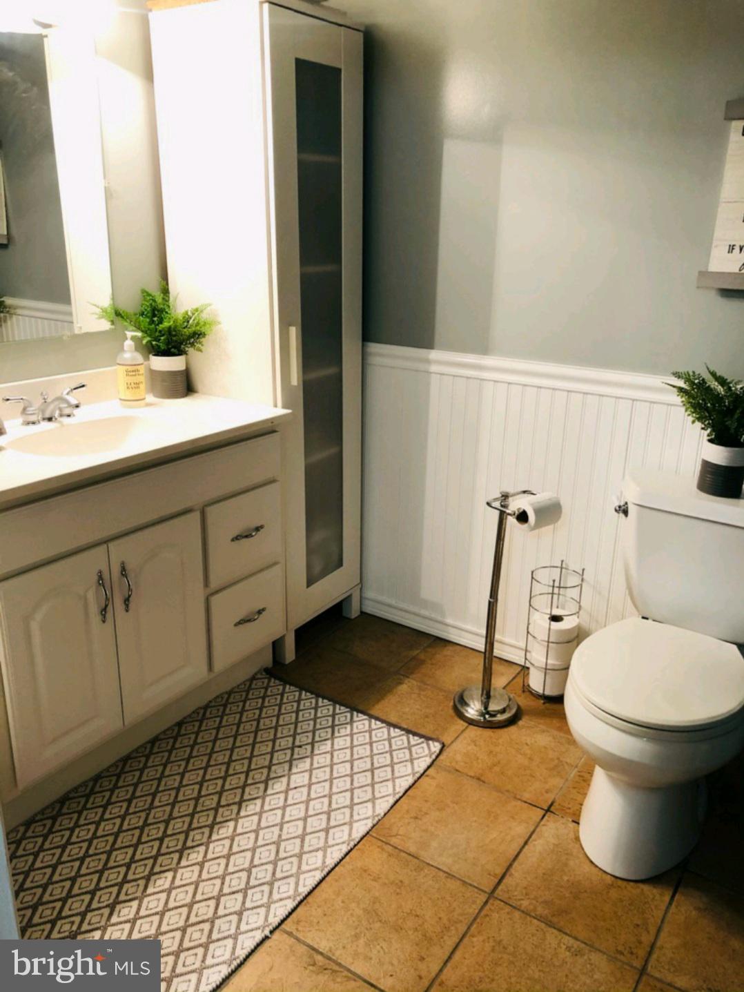 4045 Redden Road Drexel Hill, PA 19026 - Photo 27 of 36 powder room