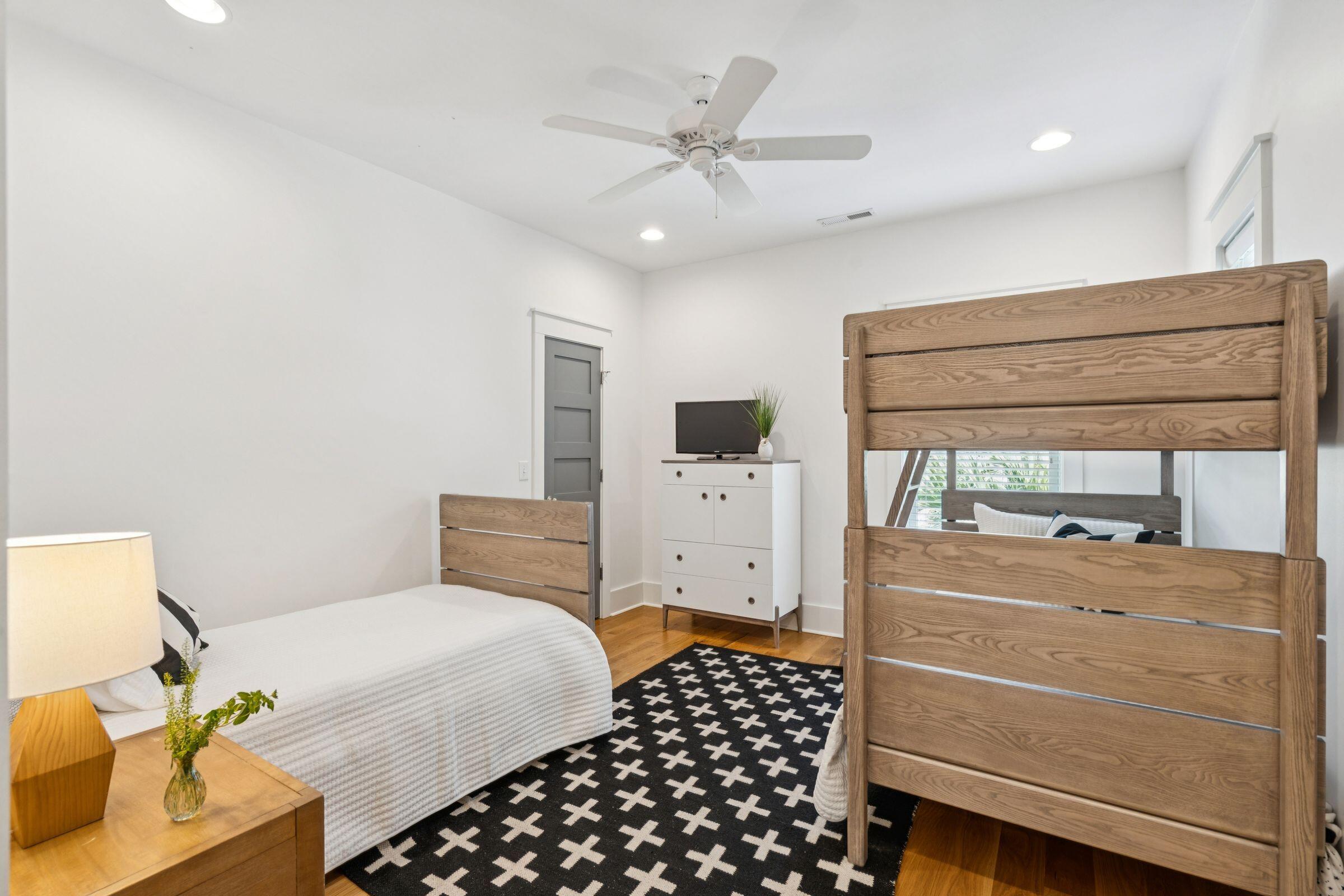 101 Ellis Street Mount Pleasant, SC 29464 - Photo 52 of 79 101EllisSt-KeenEyeMarketing-064