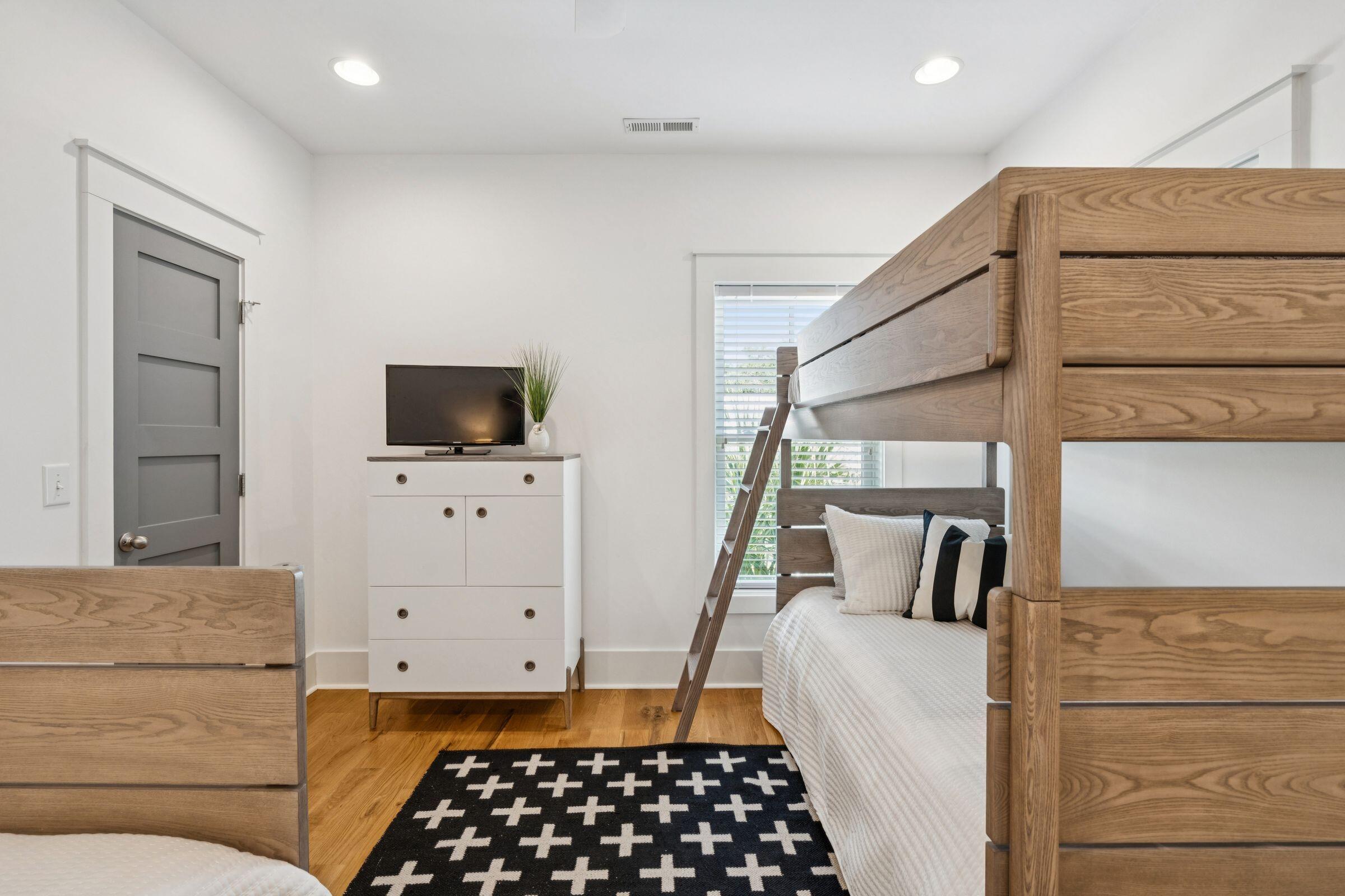 101 Ellis Street Mount Pleasant, SC 29464 - Photo 53 of 79 101EllisSt-KeenEyeMarketing-065