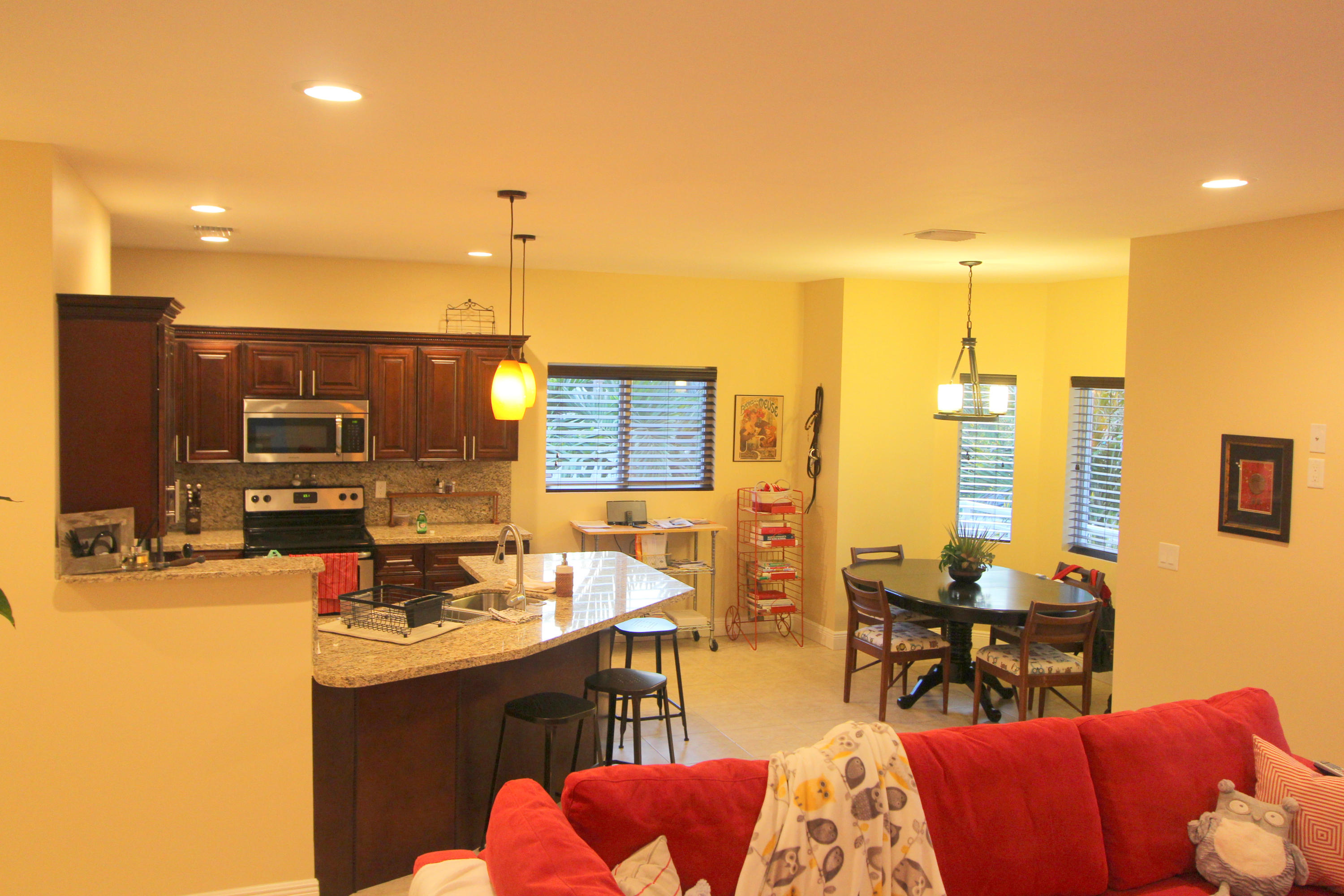 927 Plantation Road Key Largo, FL 33037 - Photo 8 of 24 Living Area 2