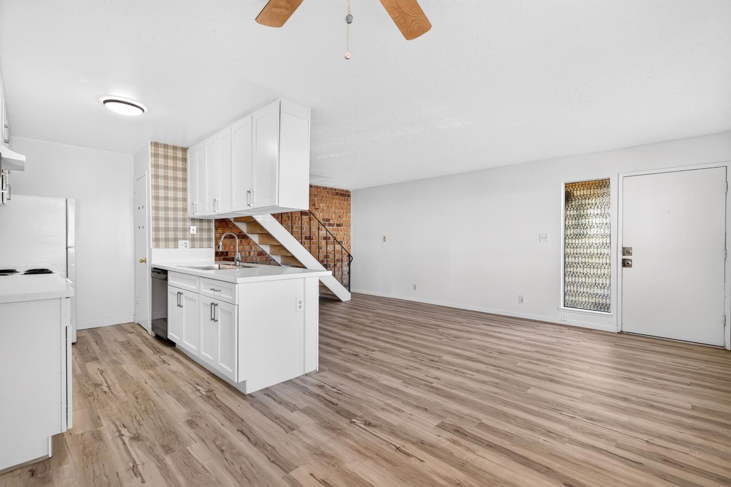 440 East Bianchi Road, Unit 2 Stockton, CA 95207 - Photo 12 of 32