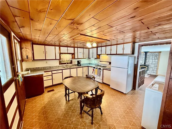 $189,500 | 120 Edwards Road, Lacona, NY 13083