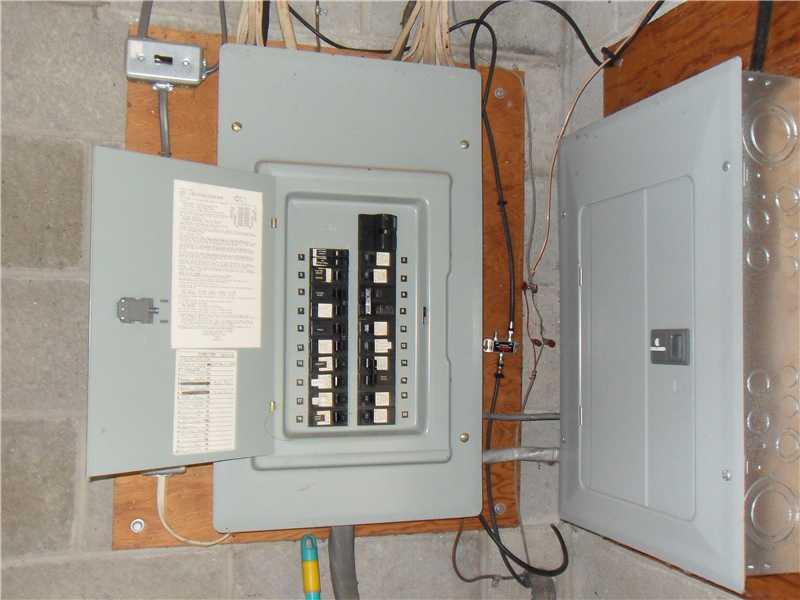 1553 Butler Road Springdale, PA 15144 - Photo 13 of 16 Other. elec box