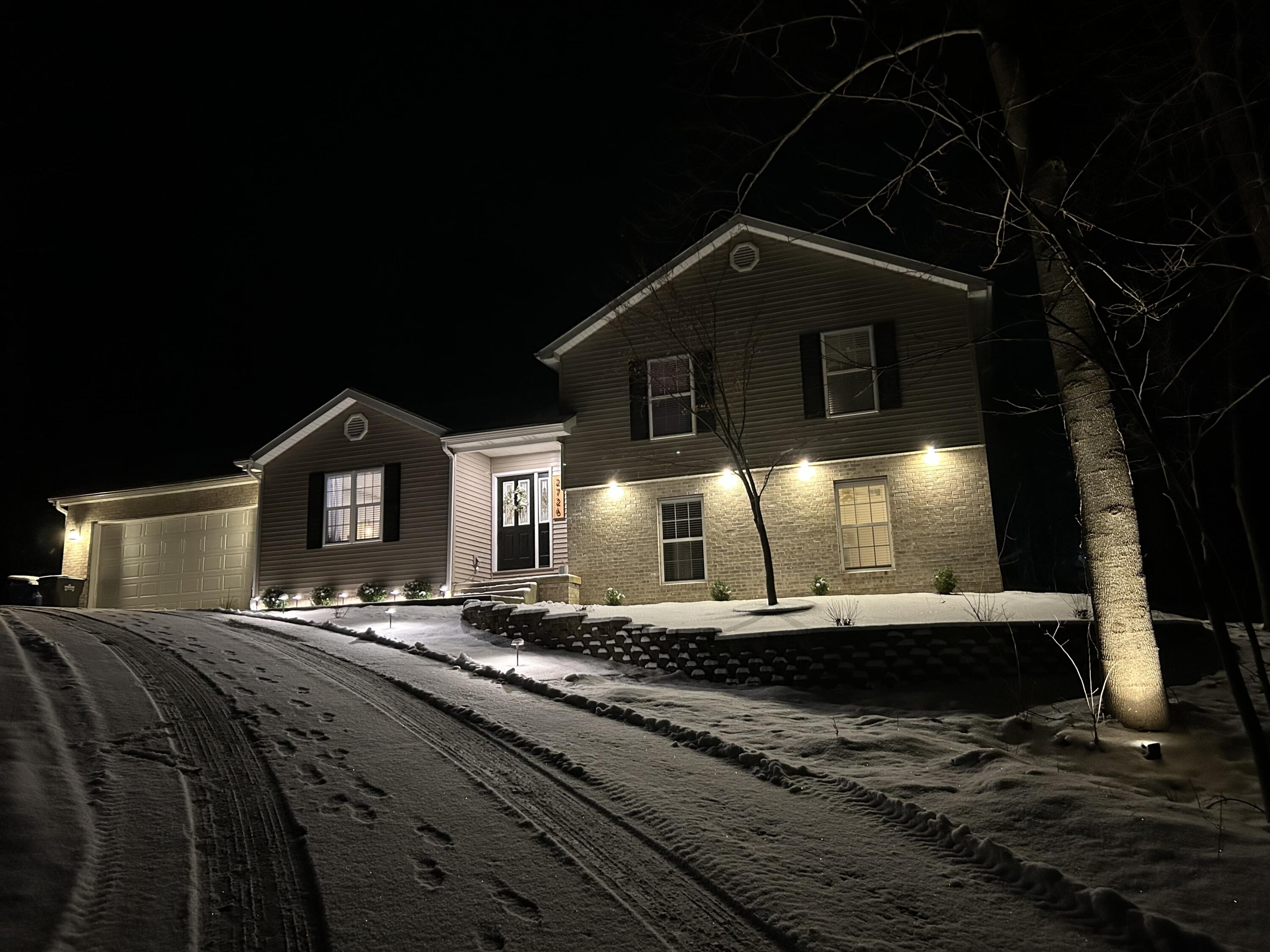 2726 North Goldring Road La Porte, IN 46350 - Photo 32 of 34 a front view of a house with yard